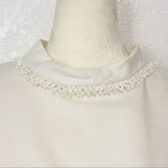 Vintage 60s 70s collared white blouse. - Picture 7 of 11
